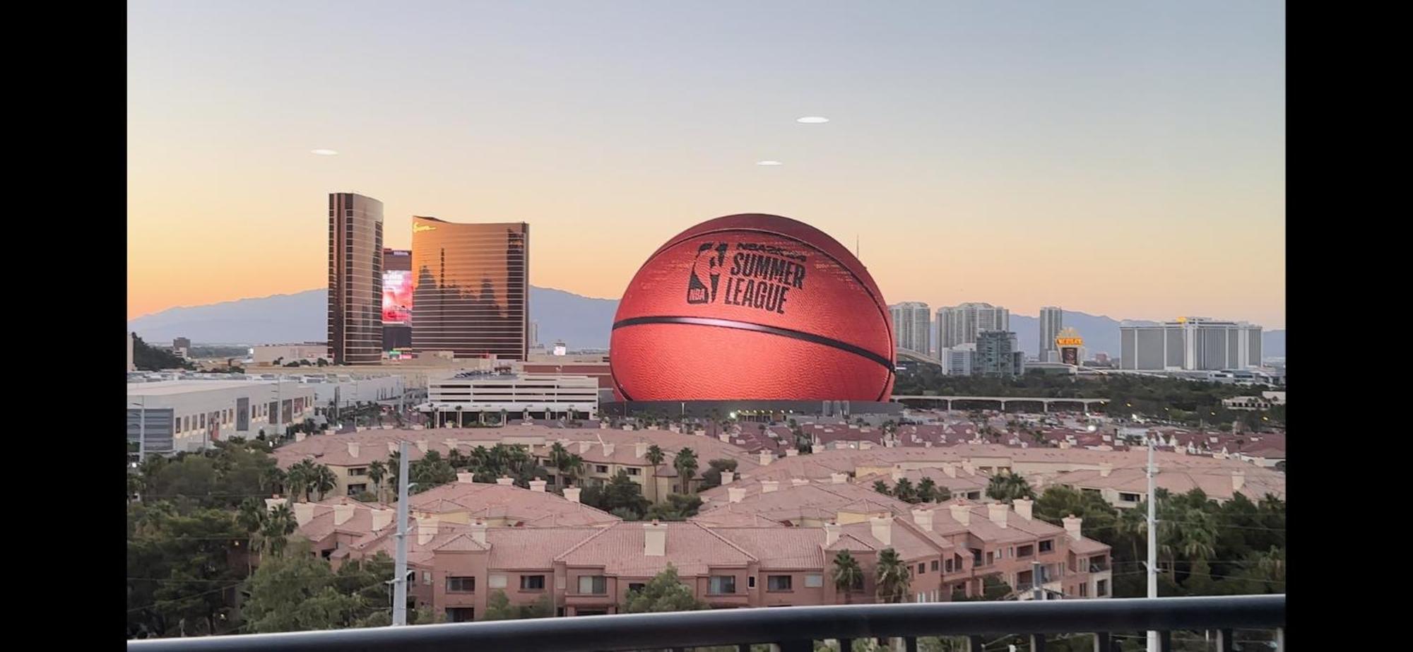 Ultimate Las Vegas Getaway One Bedroom Suite With Balcony, Kitchen, Gym, Pool & Free Parking Room photo