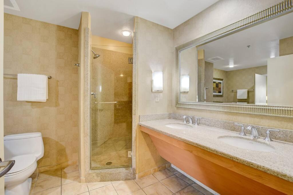 Ultimate Las Vegas Getaway One Bedroom Suite With Balcony, Kitchen, Gym, Pool & Free Parking Exterior photo
